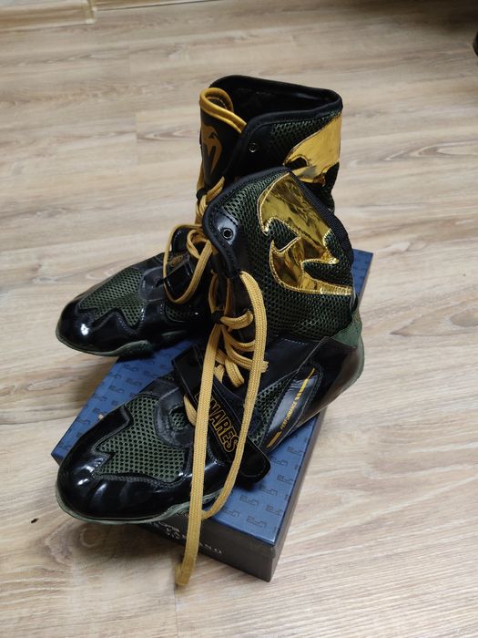 Продам несколько обуви разных размеров от 32 до 38 отличного качества