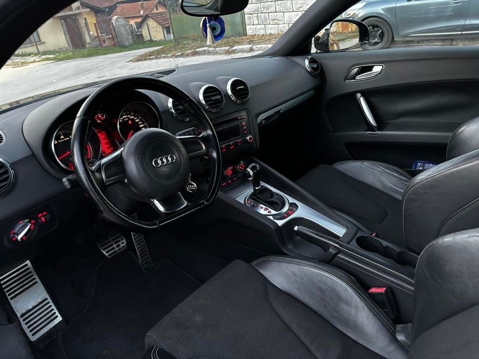 Audi TT новият модел всичко редовно и обслужено