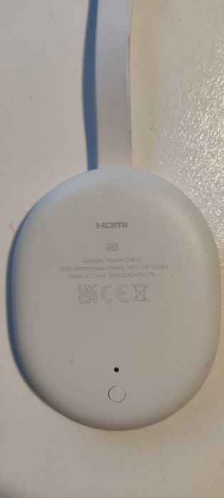 Google Chromecast G454V HD Streaming Device with Google TV Snow White