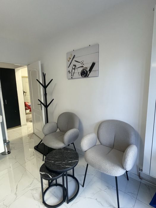 Inchiriez scaun de frizerie, coafor si manichiura