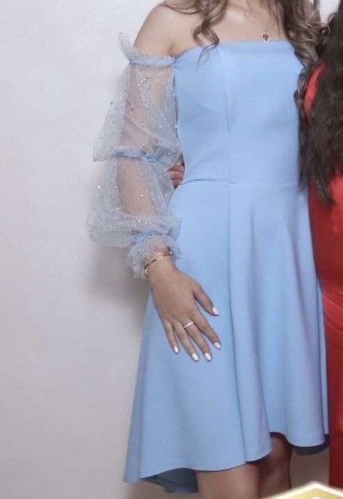 Rochie bleu ciel cu maneci bufante