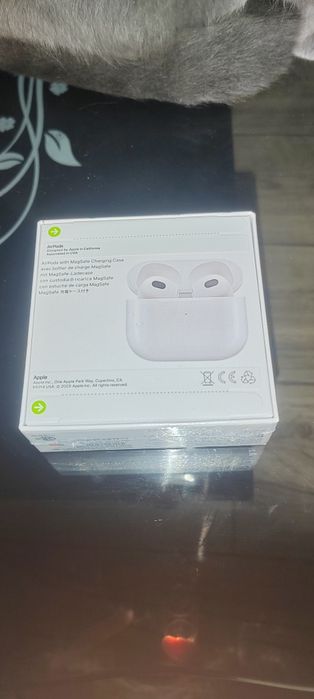 Airpods 3 nou, sigilat