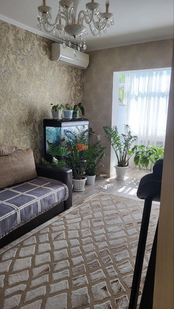 Продаю квартиру, 4 комнаты, 16 мкр