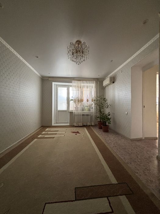 Продам двухком кв в 12 мкр