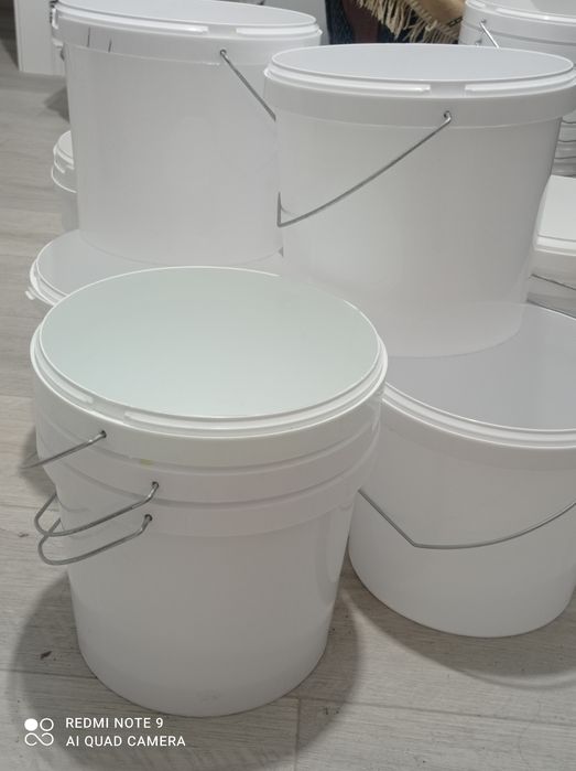 Продам ведра 100т. ( пищевая пластмасса) ёмкостью 5 л.