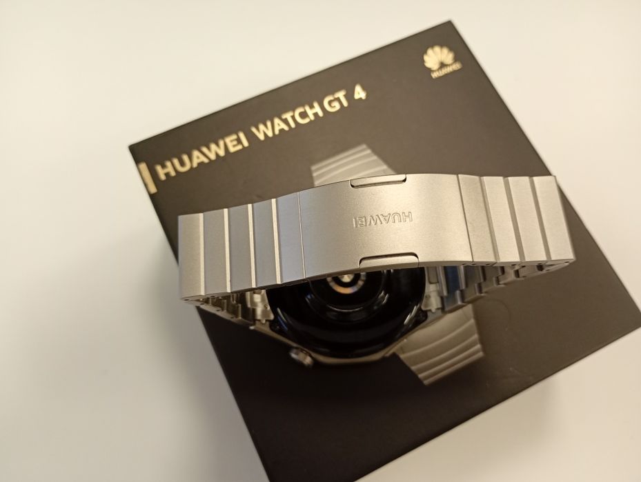 Vând ceas smartwatch Huawei watch Gt4 titanium 46 mm