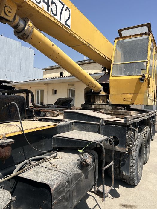 Автокран Сотилади 19000$