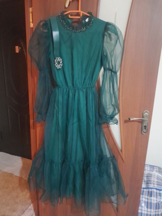 Платье вечерний продам