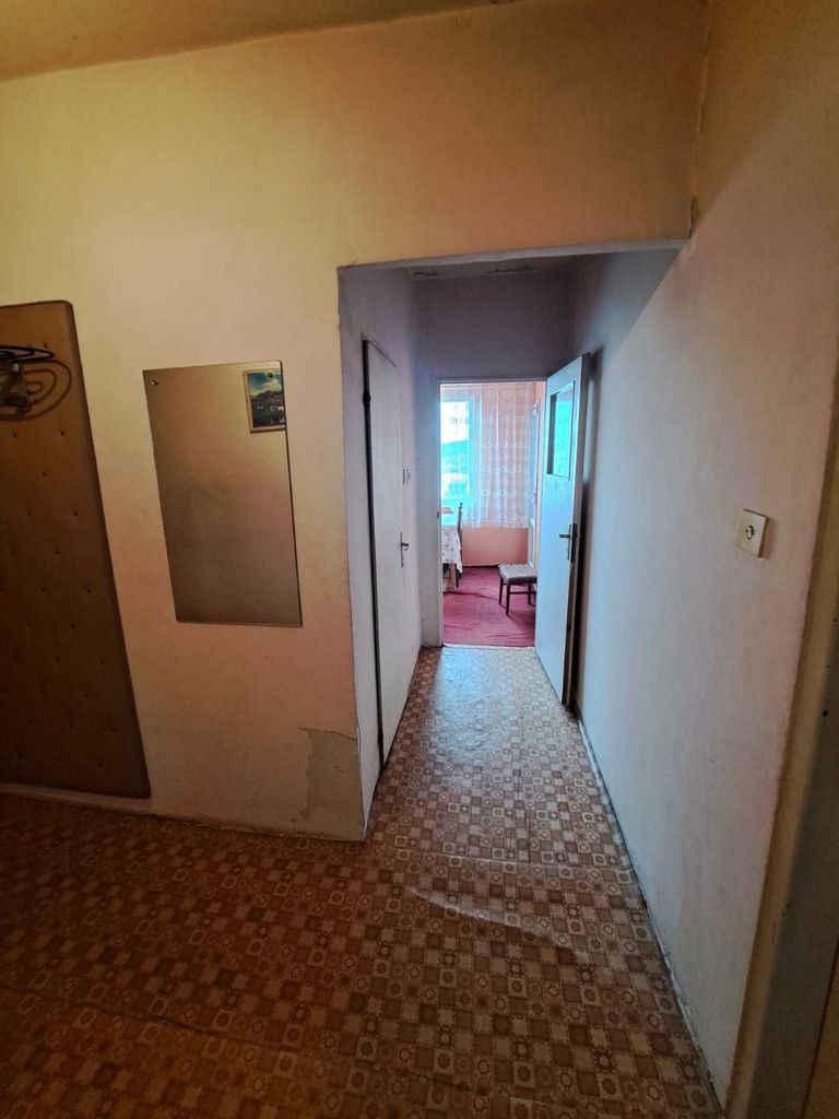 Продава се Четиристаен апартамент в Перник, Изток - 91 кв.м за 1264 €/кв.м - Снимка #2