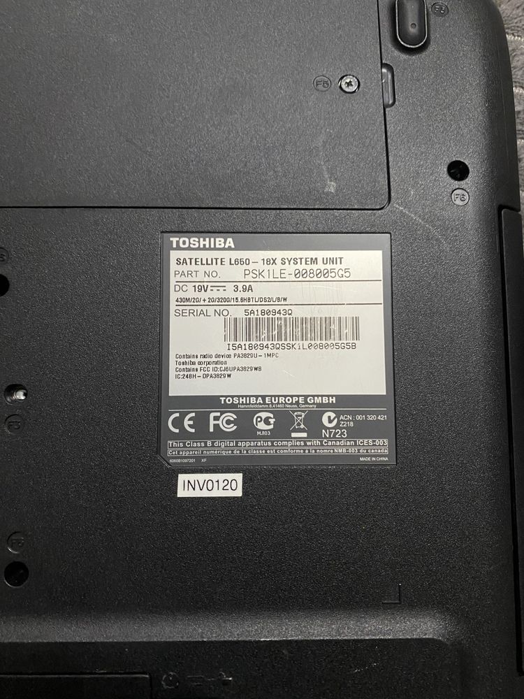 Laptop - uri nefunctionale pentru piese