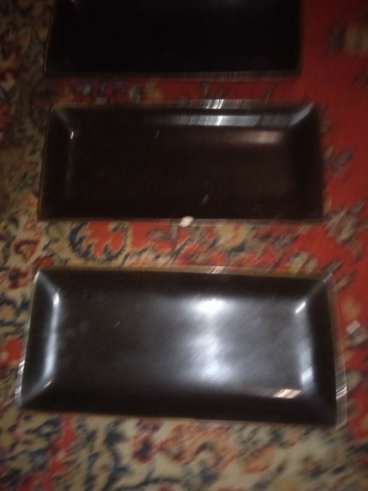 Продам стол и селёдницы