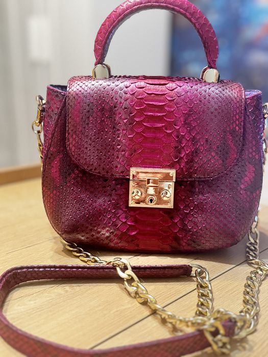 Продам красивую сумку из питона