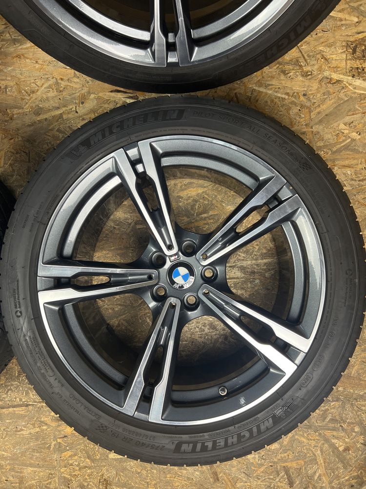 Se vinde set roti originale BMW M5 R19