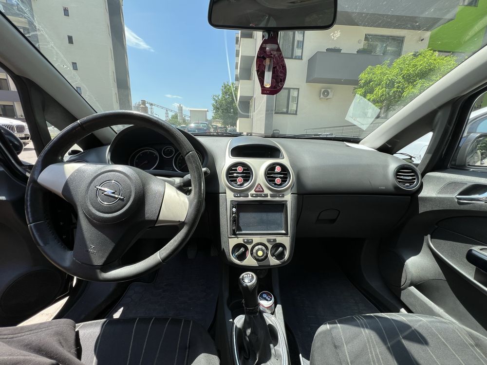 Opel corsa D Hatchback