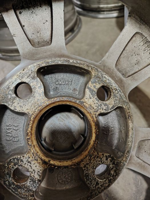 Jentra avtamat saka diskasi sotiladi