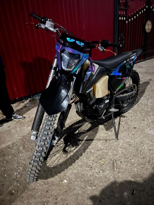 Эндуро, Мотоцикл, Ular A7 250CC