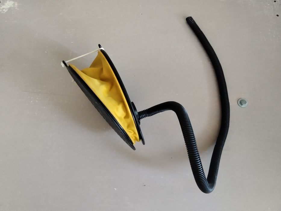 Крачна помпа за надуваеми лодки, басейни, дюшеци, плажни топки и други