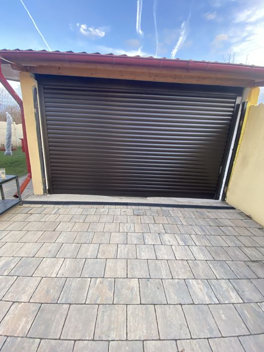 Usi de garaj electrice tip rulou!