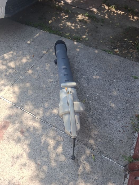 Suflanta telescopica marca RYOBI