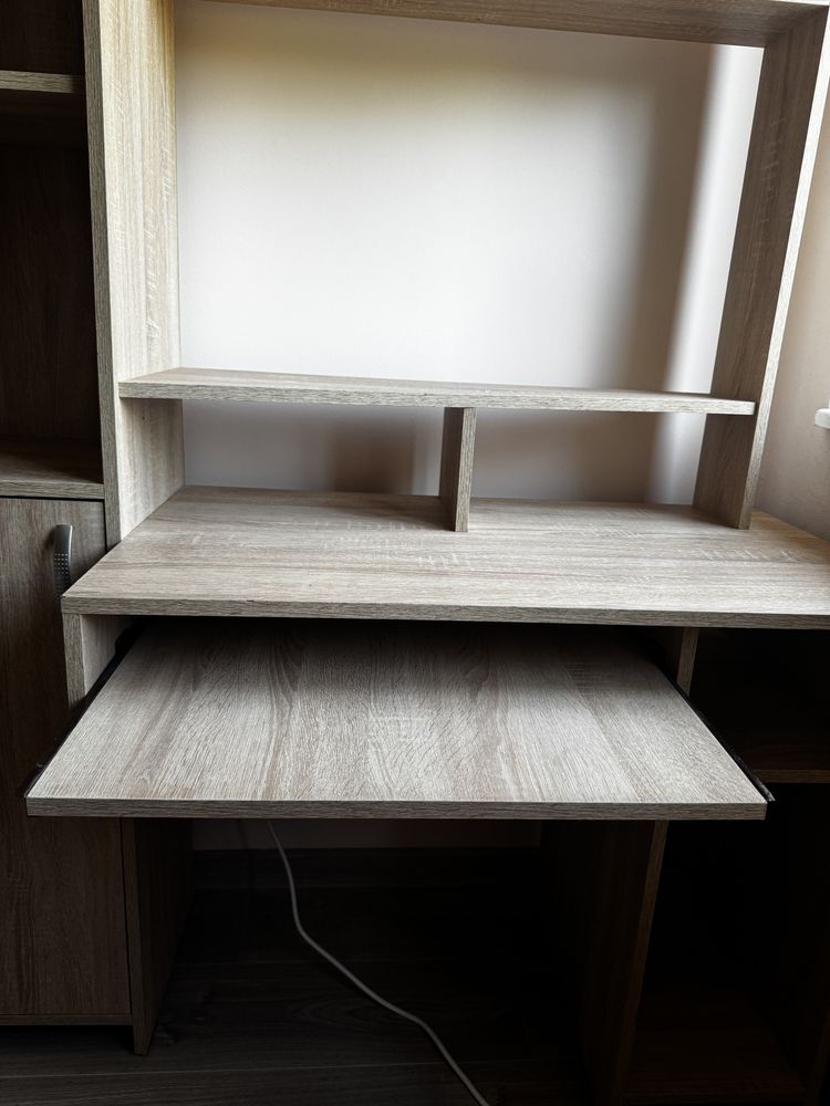 Birou bibliotecă