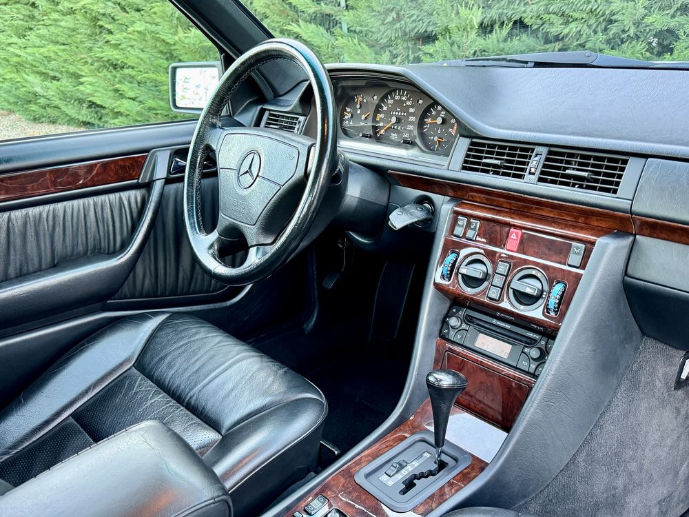 MERCEDES E200  W124 / Primul PROPRIETAR / Vehicul Istoric!