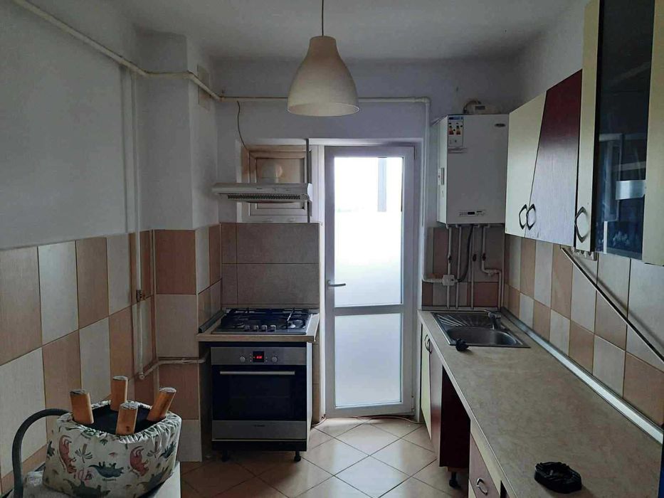 Apartament 3 camere de vânzare