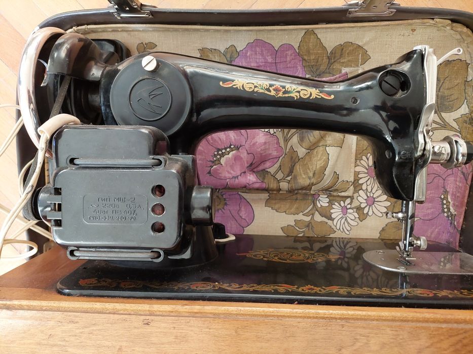 Mașină pentru cusut Podolsk MSh-2 vintage