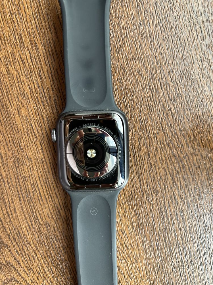 Apple Watch Series 4 44мм