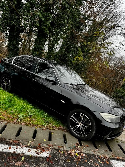 Dezmembrez BMW E90 325i 218HP an 2007+ 320d 2010 EUROPA Black sapphire