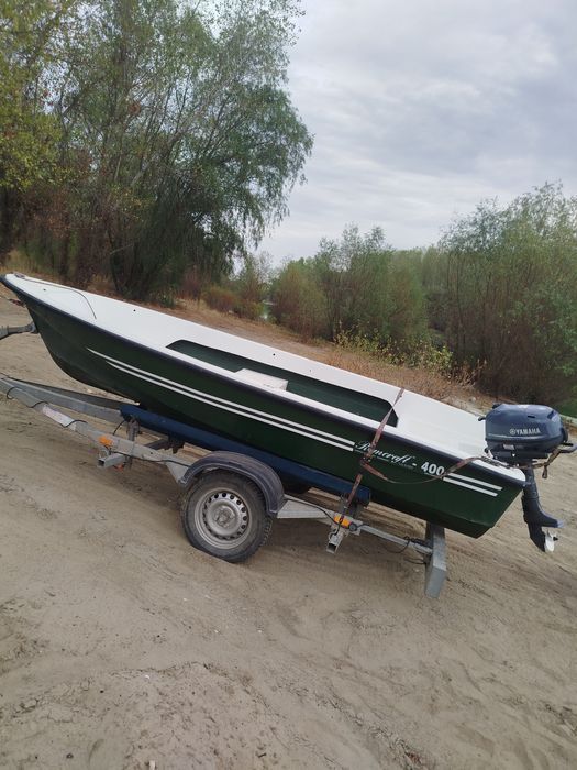 Vând barcă ROMCARF cu motor 5cp