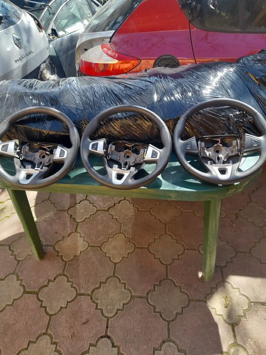 Megane 3  bara fata capota si alte piese