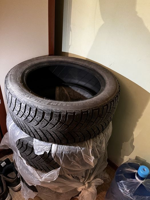 Шины в хорошем состояний!!