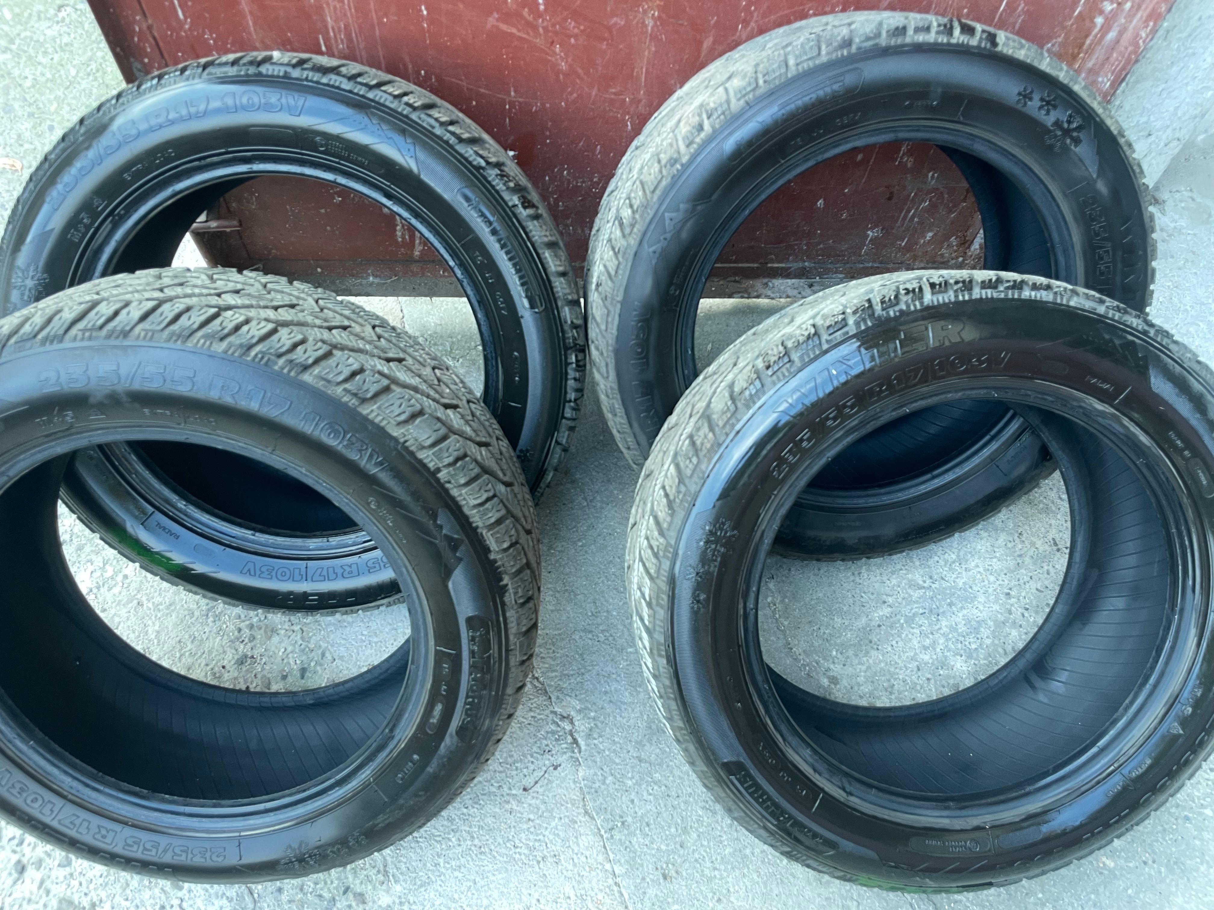Зимни гуми 235/55R17