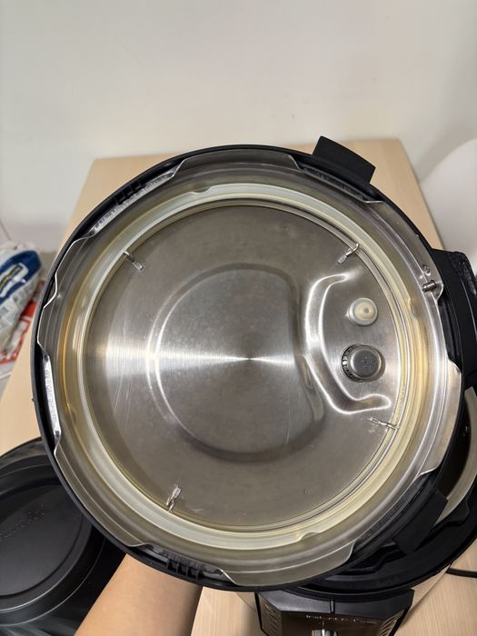 Комбиниран мултикукър Instant Pot PRO CRISP + AIR FRYER