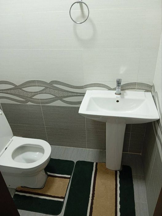 Здаецая 4 комнатная квартира массив куйлюк 1