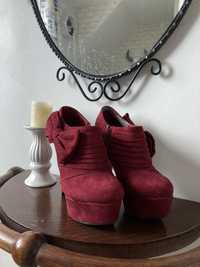 Дамски розови обувки на ток