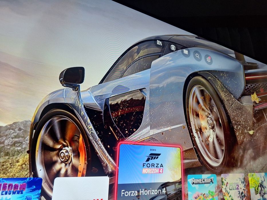 XBOX ONE S 1TB + 2 manete si accesorii