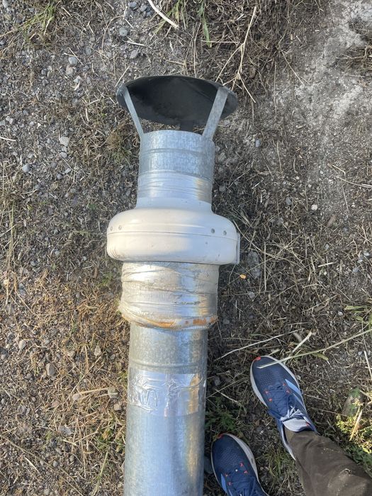 Продам моторчик вытяжки с трубой в сборе