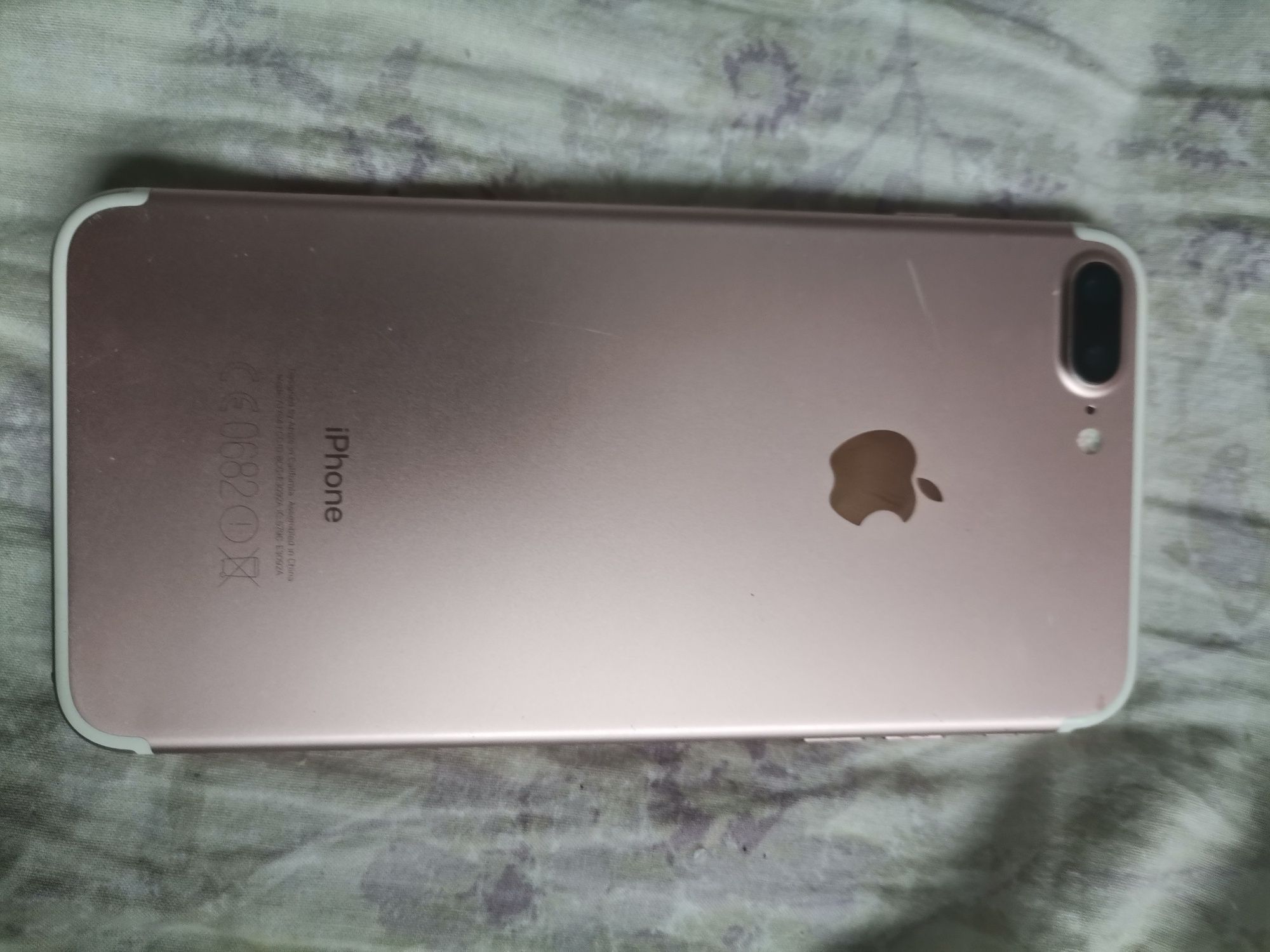 IPhone 7 plus original gold roz liber de rețea