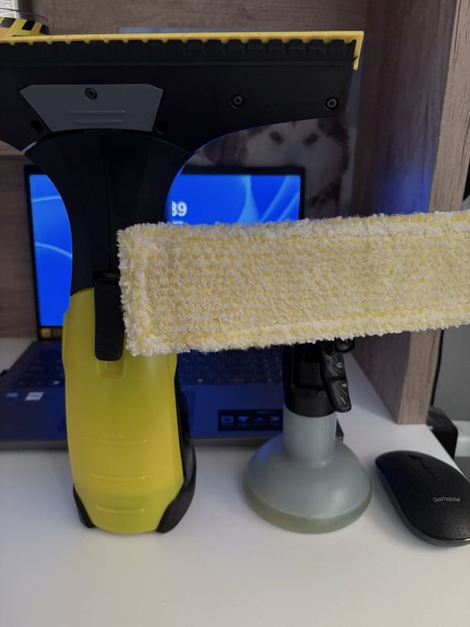 Акумулаторна стъклочистачка Karcher WV 2 Black Edition