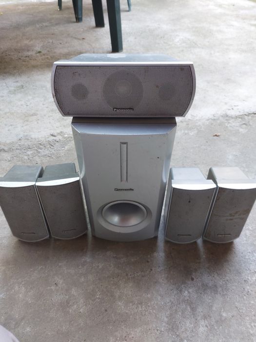 Sateliti + subwoofer 5+1