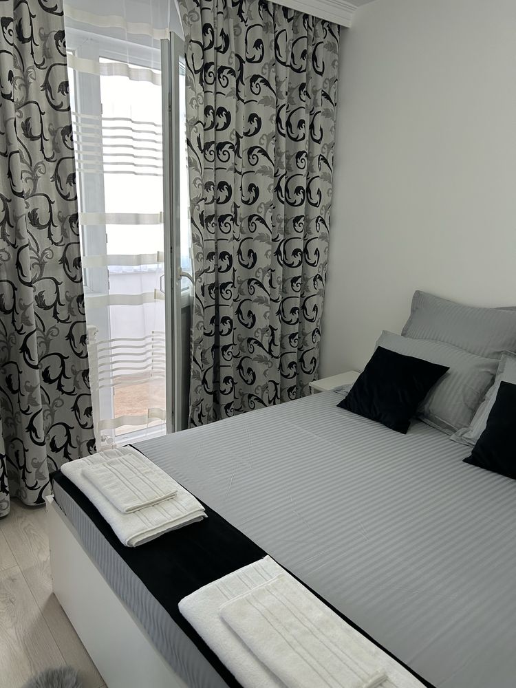Inchiriez apartament in regim hotelier