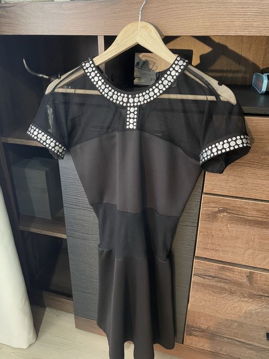 Официална Черна Рокля със Сребърни Детайли