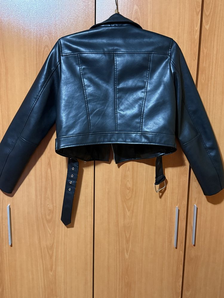 Кожено яке Stradivarius