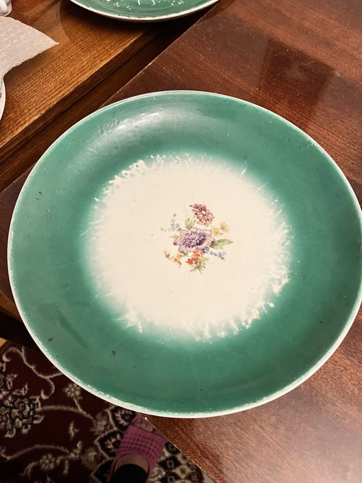 Продается старинная посуда без сколов целая в идеальном состоянии