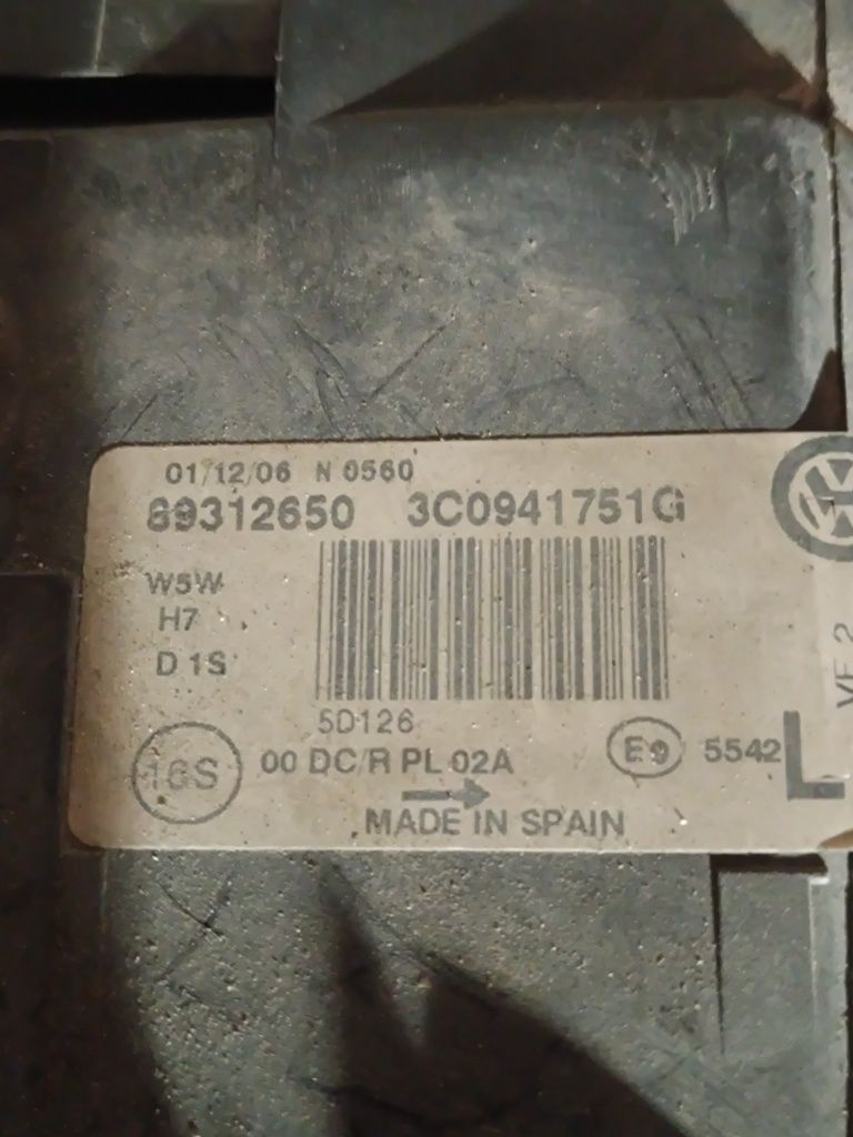 Vând faruri bixenon Passat B6 originale