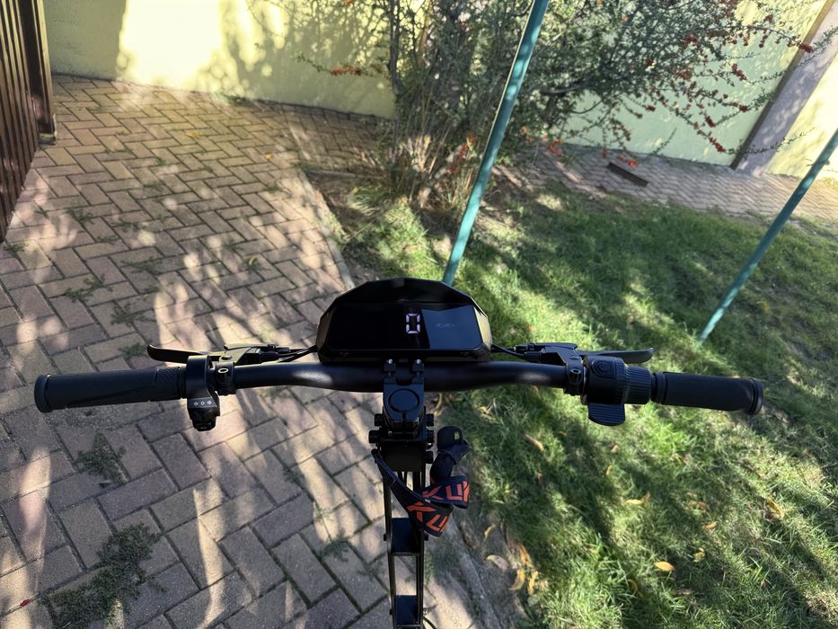 Vand trotineta electrica