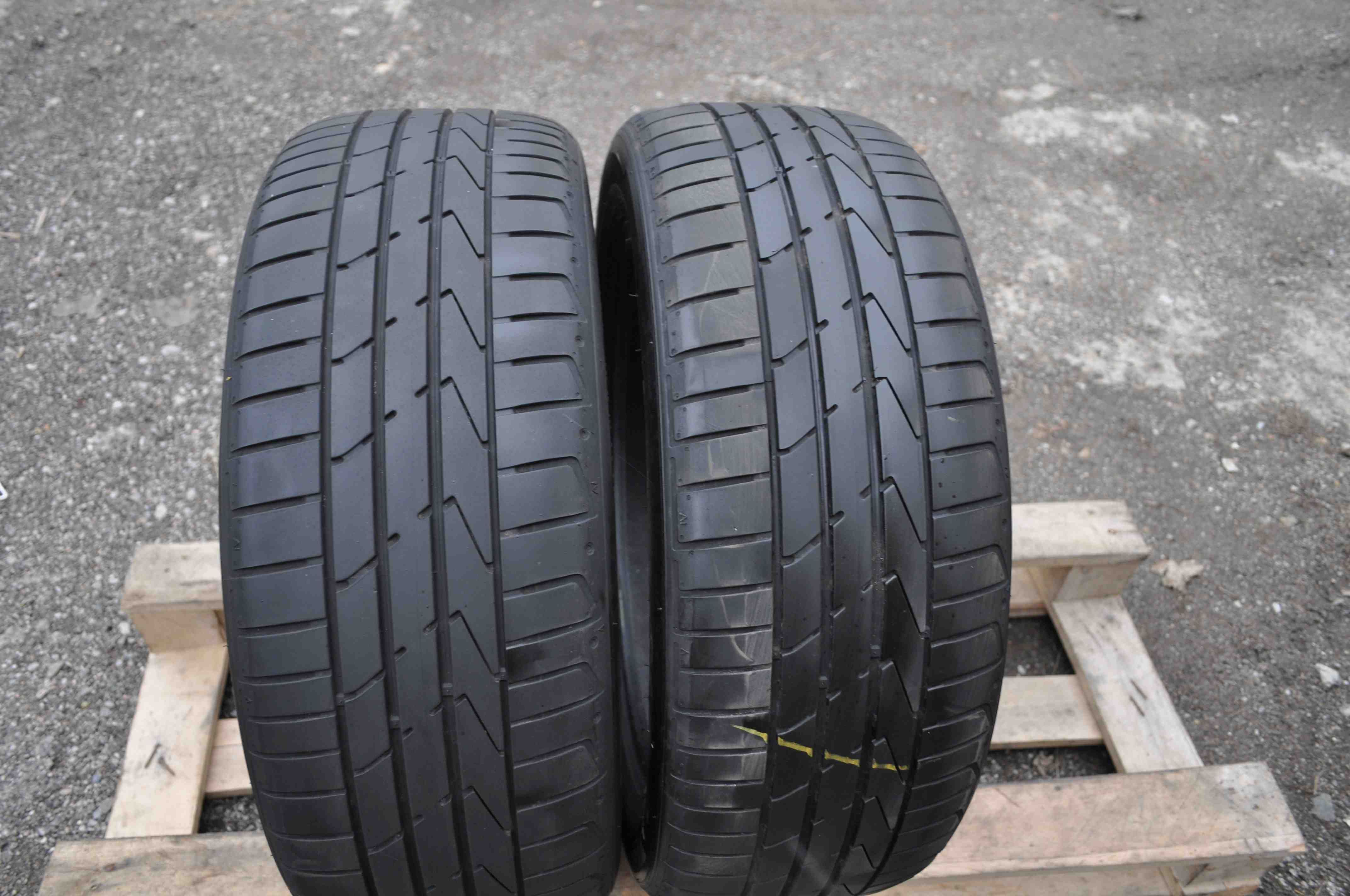 SET 2 Anvelope Vara 205/55 R17 HANKOOK VENTUS S1 EVO 2 91W