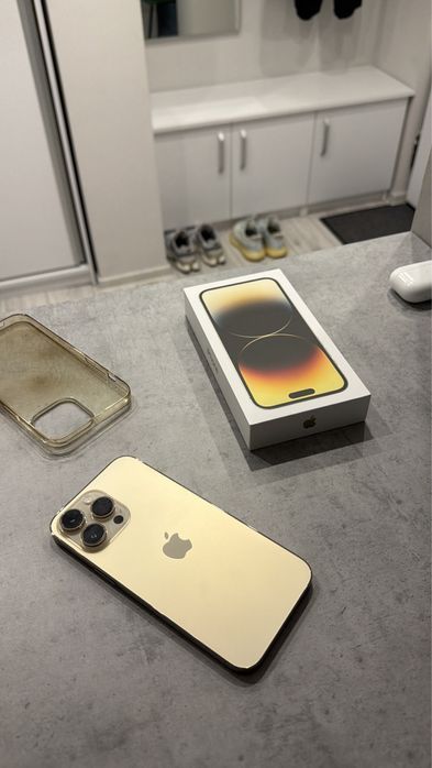 iPhone 14 Pro Max Gold – 128 GB, stare impecabilă!