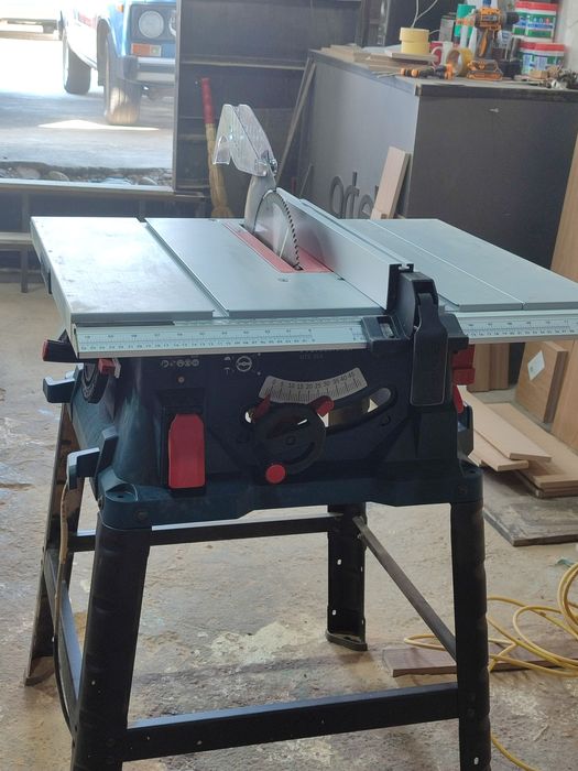 Распиловочный станок BOSCH